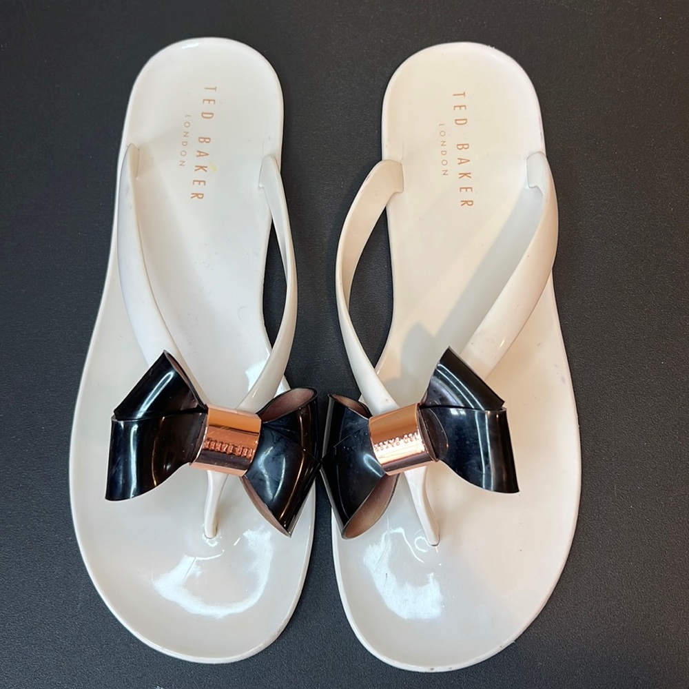 Ted Baker London Rafeek Bow Cream Flip Flops